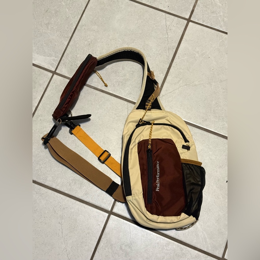 Peak Performance Tan and Brown Belt Bag